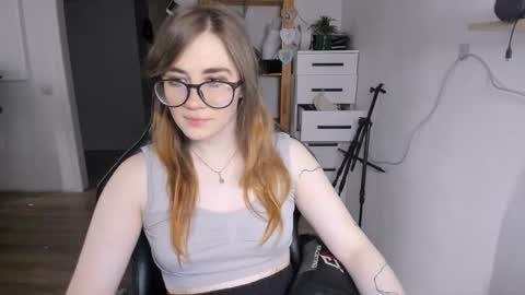 Snapshot of pureheartt chatting on 09.15.25 I am Mila online show from 09.15.25