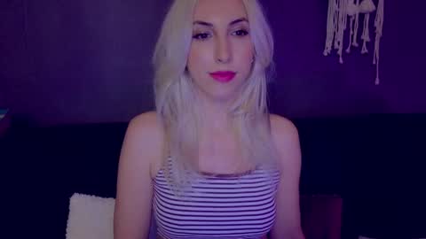 Isabelle online show from 02.06.25