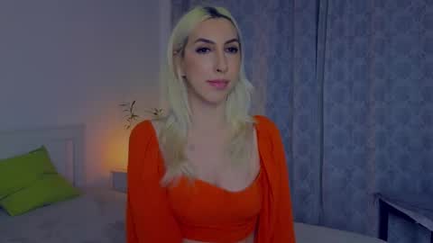 Isabelle online show from 02.25.25