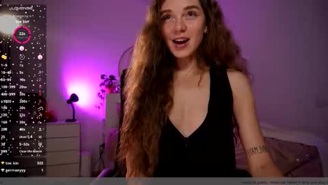 Snapshot of purple_baby chatting on 10.25.25 Sasha  wait you here 6 of November. will celebrate my B- day online show from 10.25.25