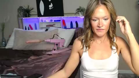 Snapshot of purple_sub chatting on 11.15.25 Purple online show from 11.15.25