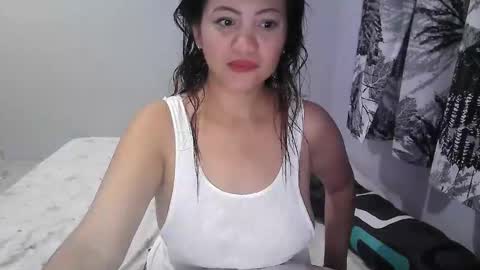 Snapshot of purpledust06 chatting on 12.15.25 Athena online show from 12.15.25