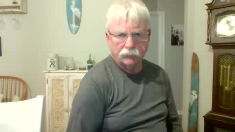 Snapshot of purpleshroom chatting on 02.21.25 purpleshroom online show from 02.21.25