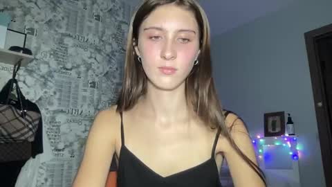 Snapshot of pussygir007 chatting on 12.29.24 pussygirl007 online show from 12.29.24