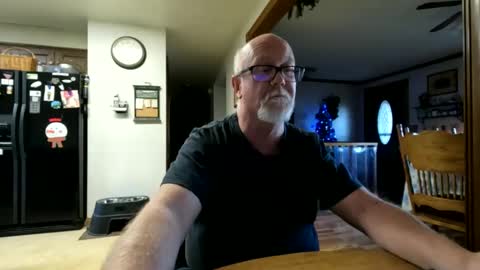 Snapshot of pussylover1365 chatting on 01.29.25 pussylover1365 online show from 01.29.25