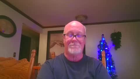 Snapshot of pussylover1365 chatting on 02.12.25 pussylover1365 online show from 02.12.25