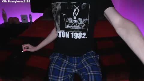 pussylover2182 online show from 11.12.25