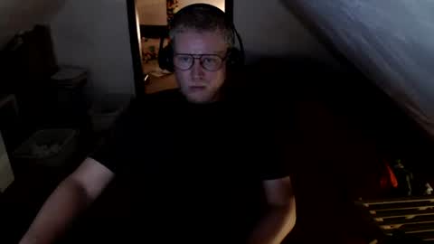 Snapshot of pussylovercb chatting on 06.25.26 pussylovercb online show from 06.25.26