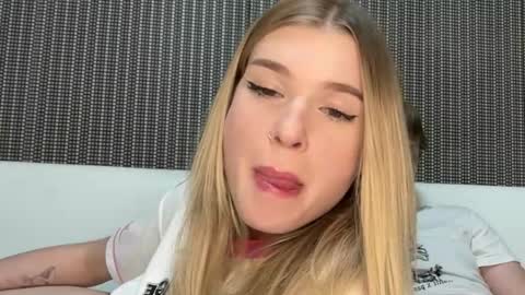 Lina online show from 10.21.25