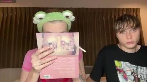 Snapshot of pussymoneywet chatting on 06.19.26 Lina online show from 06.19.26