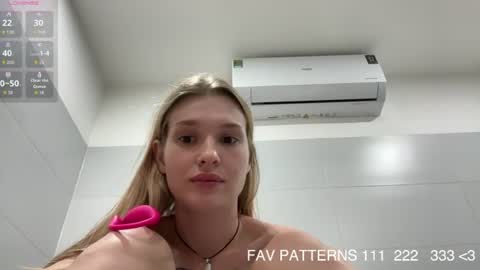 Snapshot of pussymoneywet chatting on 07.14.26 Lina online show from 07.14.26