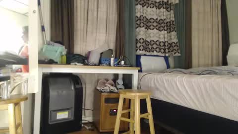 Snapshot of putiputi4u chatting on 12.27.24 putiputi4u online show from 12.27.24