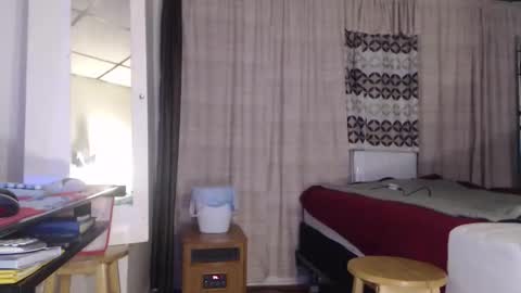 Snapshot of putiputi4u chatting on 12.22.25 putiputi4u online show from 12.22.25