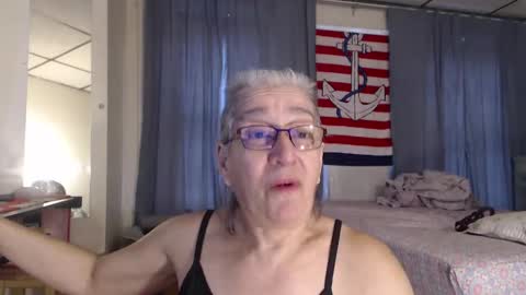 Snapshot of putiputi4u chatting on 01.10.26 putiputi4u online show from 01.10.26