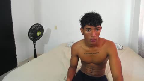 Snapshot of pyke_cum chatting on 02.20.25 pyke_cum online show from 02.20.25