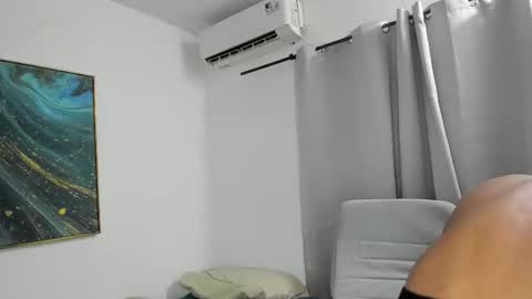 Snapshot of pyke_cum chatting on 03.10.25 pyke_cum online show from 03.10.25