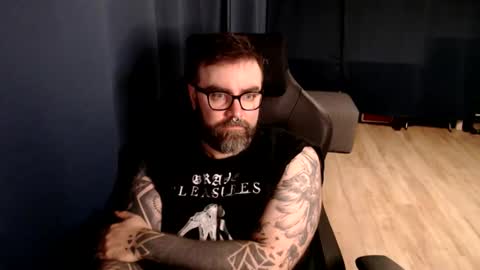 Snapshot of pyroxen chatting on 01.11.26 Yog Sothoth online show from 01.11.26