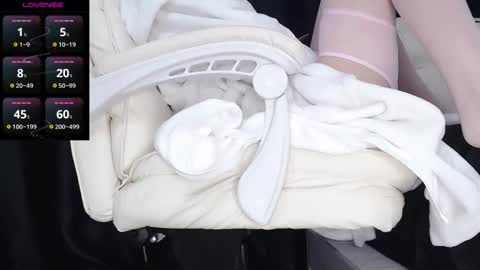 qianqian_ online show from 10.30.25