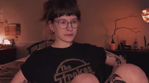    online show from 03.06.25