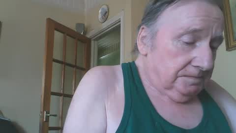 Snapshot of quathead chatting on 07.14.26 quathead online show from 07.14.26