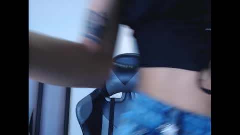 Quee Sophine online show from 01.08.26