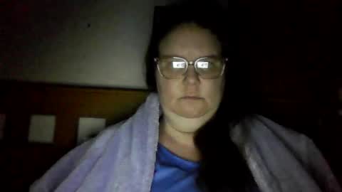 Snapshot of queen2118694 chatting on 02.01.26 naughty Queen online show from 02.01.26