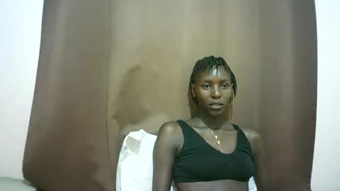 Snapshot of queen_0012 chatting on 04.19.26 asher online show from 04.19.26