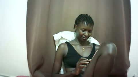 Snapshot of queen_0012 chatting on 04.26.26 asher online show from 04.26.26