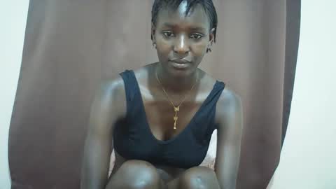 Snapshot of queen_0012 chatting on 04.27.26 asher online show from 04.27.26
