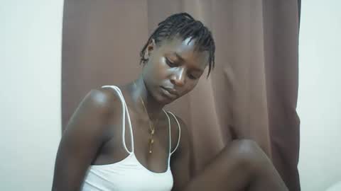 Snapshot of queen_0012 chatting on 04.28.26 asher online show from 04.28.26