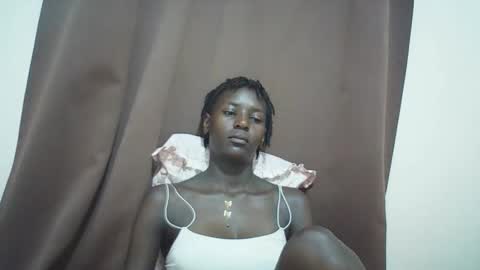 Snapshot of queen_0012 chatting on 04.30.26 asher online show from 04.30.26