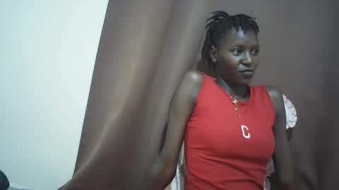 Snapshot of queen_0012 chatting on 05.02.26 asher online show from 05.02.26