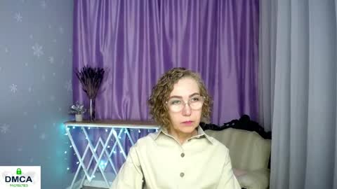 Snapshot of queen_a_n_i chatting on 06.04.26 A N I Ill be here on December 1st online show from 06.04.26