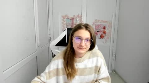 Snapshot of queen_amelie chatting on 05.31.26 Amelie online show from 05.31.26