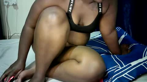 queen_arriana online show from 01.18.26