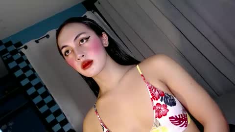 Snapshot of queen_danaya chatting on 04.17.26 queen_danaya online show from 04.17.26