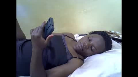 Snapshot of queen_darling3 chatting on 02.14.26 Gentrix online show from 02.14.26