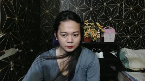 Snapshot of queen_ennah chatting on 12.22.24 queen_ennah online show from 12.22.24