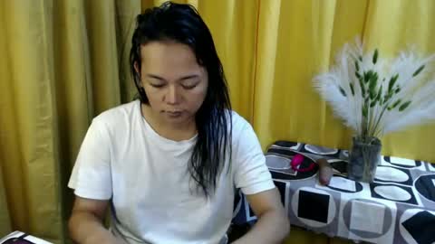 Snapshot of queen_ennah chatting on 06.21.26 queen_ennah online show from 06.21.26