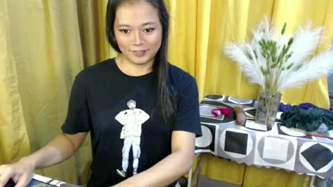 Snapshot of queen_ennah chatting on 06.26.26 queen_ennah online show from 06.26.26