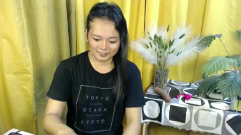 Snapshot of queen_ennah chatting on 06.30.26 queen_ennah online show from 06.30.26
