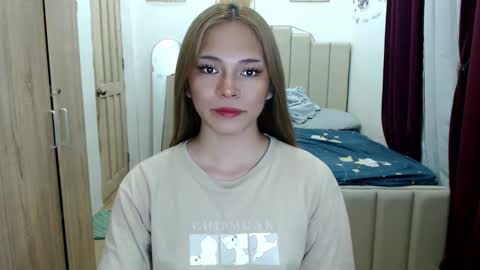 Snapshot of queen_heart0 chatting on 05.18.26 shawny online show from 05.18.26