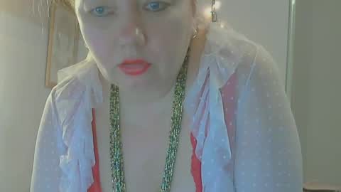 Snapshot of queen_jane8 chatting on 12.24.24 queen_jane8 online show from 12.24.24