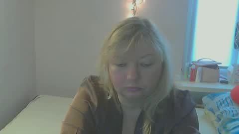 Snapshot of queen_jane8 chatting on 03.11.25 queen_jane8 online show from 03.11.25