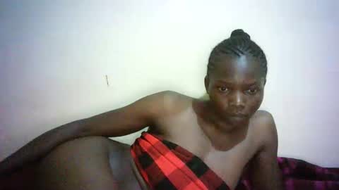 Snapshot of queen_joan chatting on 02.14.25 queen_joan online show from 02.14.25