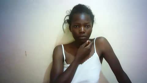 Snapshot of queen_joan chatting on 02.28.25 queen_joan online show from 02.28.25