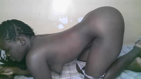 Snapshot of queen_latasha chatting on 02.21.26 queen_latasha online show from 02.21.26