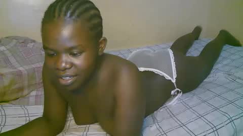 Snapshot of queen_latasha chatting on 04.21.26 queen_latasha online show from 04.21.26
