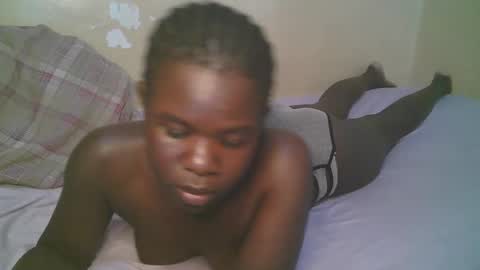 Snapshot of queen_latasha chatting on 04.29.26 queen_latasha online show from 04.29.26