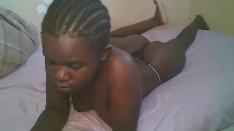 Snapshot of queen_latasha chatting on 04.30.26 queen_latasha online show from 04.30.26